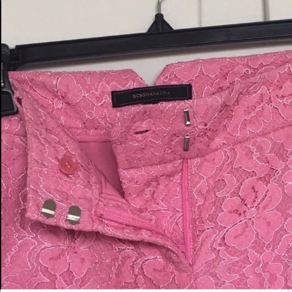 Lace Overlay Jacquard Bermuda Shorts - Picture 5 of 5